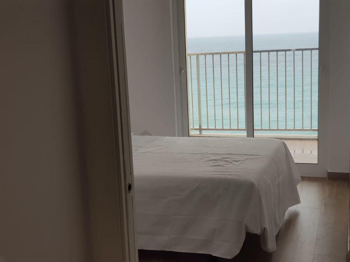En Primera Linia Vistas Al Mar Apartment *